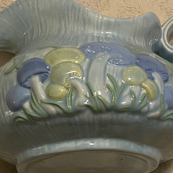 Vintage Retro 1977 Arnel's Ceramic Blue Mushroom Kitchen Pitcher EUC